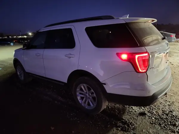 1FM5K7DH1HGA67262 2017 FORD EXPLORER - Image 2