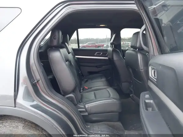 1FM5K7DH2HGA26560 2017 FORD EXPLORER - Image 8