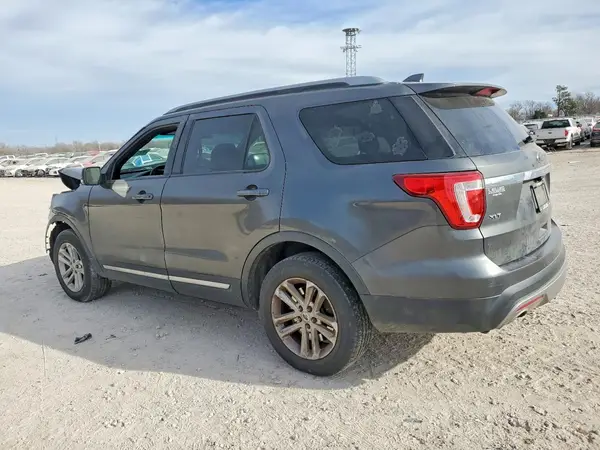 1FM5K7DH2HGA78769 2017 FORD EXPLORER - Image 2