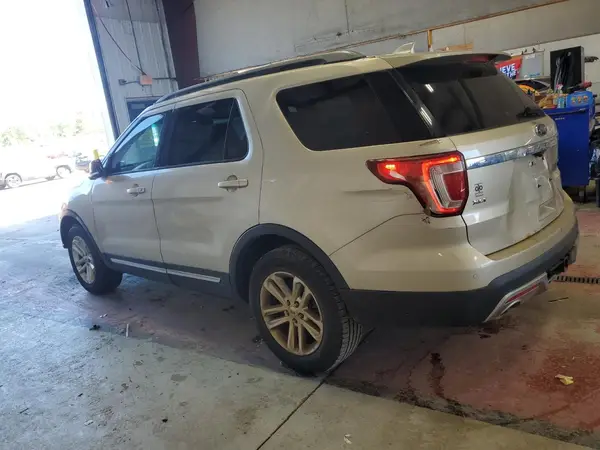 1FM5K7DH2HGD36773 2017 FORD EXPLORER - Image 2