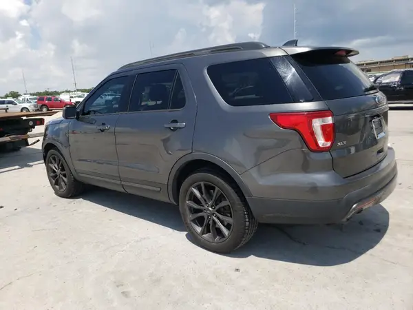 1FM5K7DH2HGD95323 2017 FORD EXPLORER - Image 2
