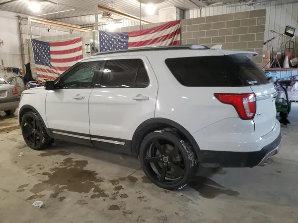 1FM5K7DH3HGA70146 2017 FORD EXPLORER - Image 2