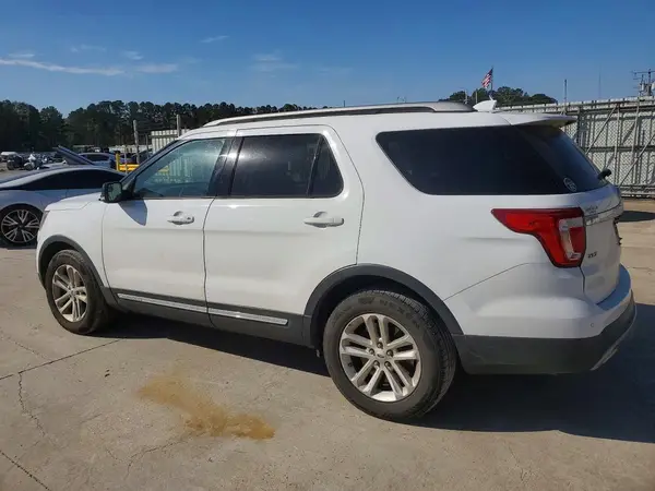 1FM5K7DH3HGC75031 2017 FORD EXPLORER - Image 2
