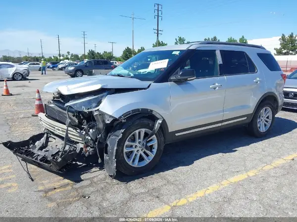 1FM5K7DH4HGB64469 2017 FORD EXPLORER - Image 2