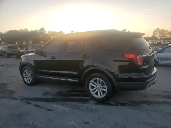 1FM5K7DH4HGC36366 2017 FORD EXPLORER - Image 2
