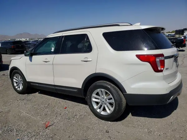 1FM5K7DH5HGB82611 2017 FORD EXPLORER - Image 2