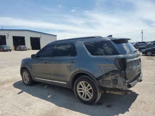 1FM5K7DH5HGD20843 2017 FORD EXPLORER - Image 2