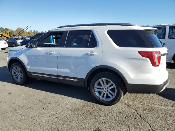1FM5K7DH5HGD66575 2017 FORD EXPLORER - Image 2