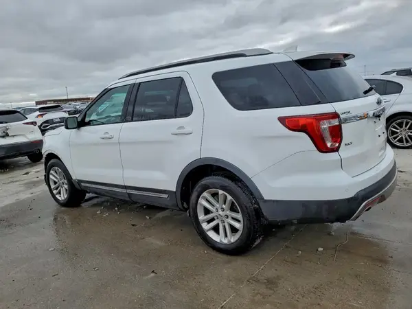 1FM5K7DH8HGA68859 2017 FORD EXPLORER - Image 2