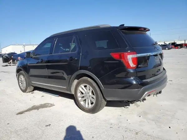 1FM5K7DH8HGC52957 2017 FORD EXPLORER - Image 2