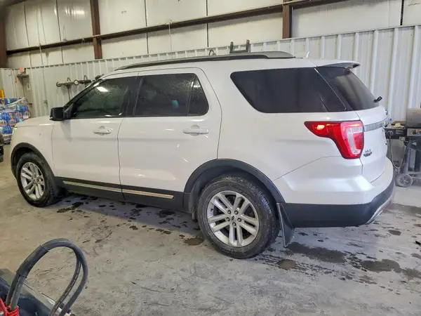 1FM5K7DH8HGC64932 2017 FORD EXPLORER - Image 2