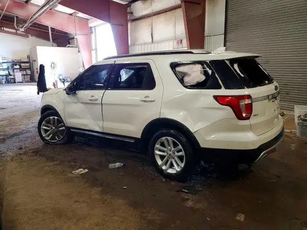1FM5K7DHXHGB43545 2017 FORD EXPLORER - Image 2