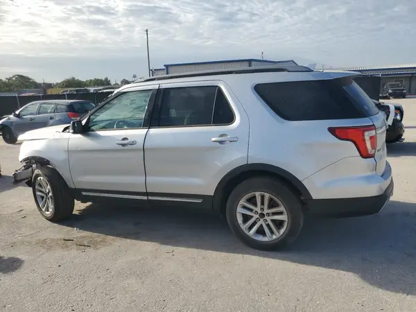 1FM5K7DHXHGC03260 2017 FORD EXPLORER - Image 2