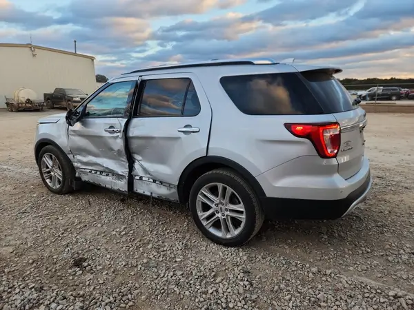 1FM5K7F80HGA14582 2017 FORD EXPLORER - Image 2