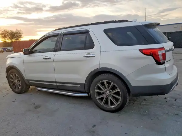 1FM5K7F81HGC23765 2017 FORD EXPLORER - Image 2