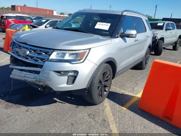 1FM5K7F81JGA28092 2018 FORD EXPLORER - Image 2