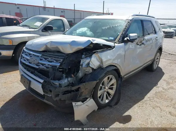 1FM5K7F81KGB10695 2019 FORD EXPLORER - Image 2