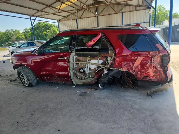 1FM5K7F83GGC06223 2016 FORD EXPLORER - Image 2