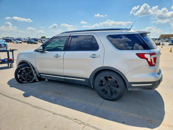1FM5K7F83JGA81862 2018 FORD EXPLORER - Image 2