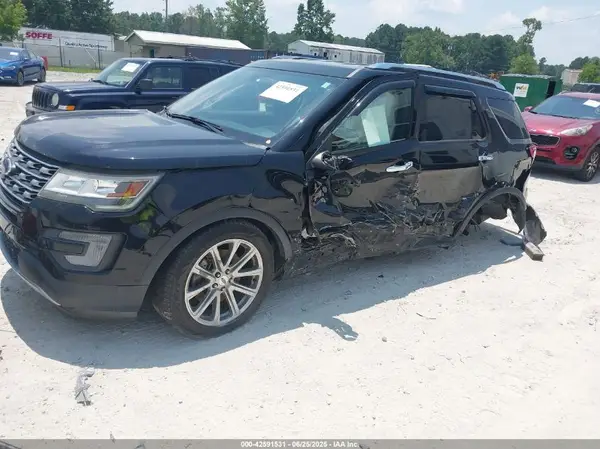 1FM5K7F84HGD22113 2017 FORD EXPLORER - Image 2