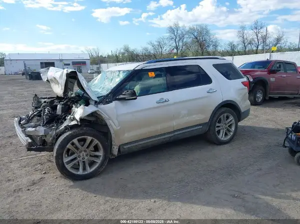 1FM5K7F86HGE28529 2017 FORD EXPLORER - Image 2