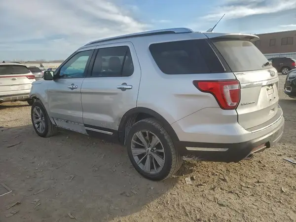1FM5K7F86JGB13669 2018 FORD EXPLORER - Image 2