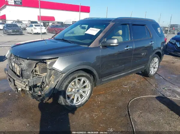 1FM5K7F87HGC69830 2017 FORD EXPLORER - Image 2