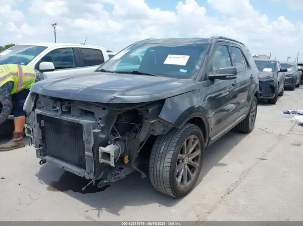 1FM5K7F88HGA35051 2017 FORD EXPLORER - Image 2