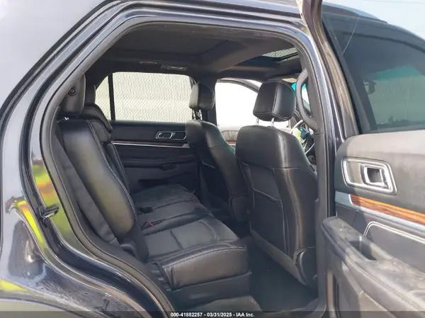 1FM5K7FH2HGB78500 2017 FORD EXPLORER - Image 8