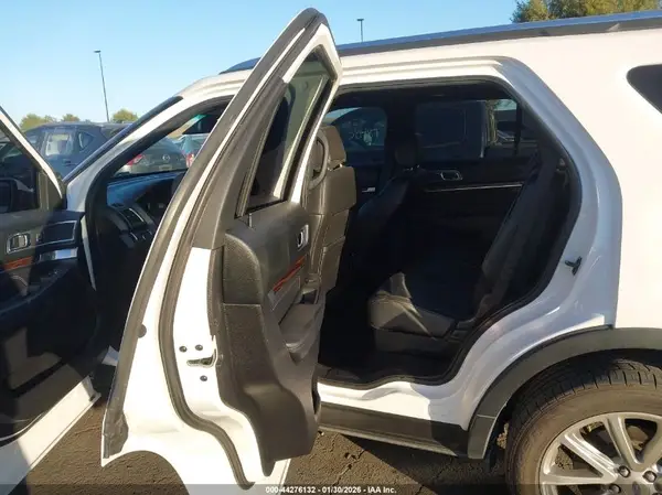 1FM5K7FH5HGE38940 2017 FORD EXPLORER - Image 8