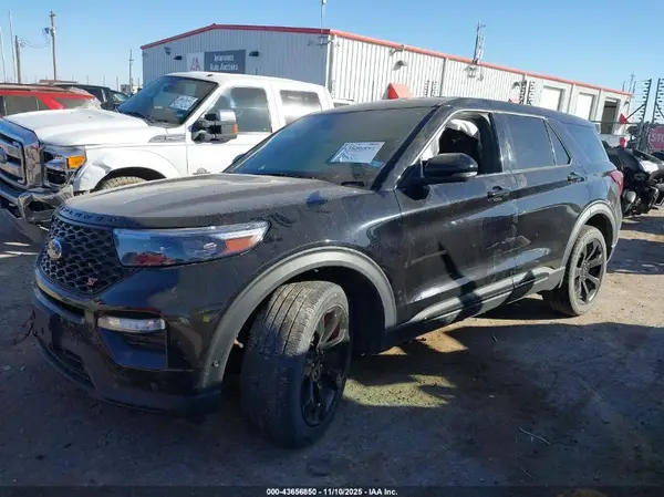1FM5K7GC8NGB54216 2022 FORD EXPLORER - Image 2