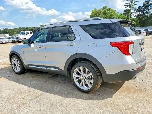 1FM5K7HW5NNA10448 2022 FORD EXPLORER - Image 2