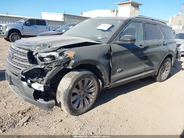1FM5K7LC7NGA71818 2022 FORD EXPLORER - Image 2