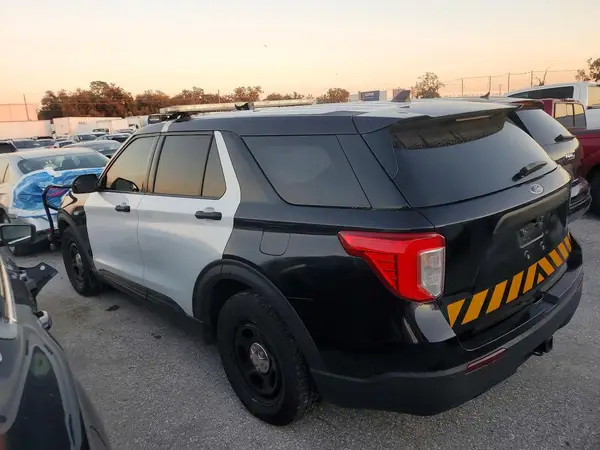 1FM5K8AB6NGA40589 2022 FORD EXPLORER - Image 2