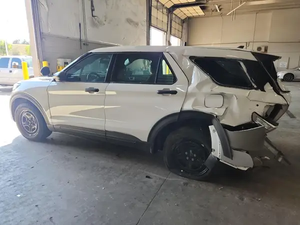 1FM5K8AB6RGA24088 2024 FORD EXPLORER - Image 2