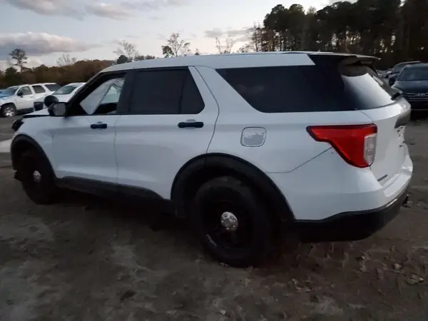 1FM5K8AB7NGA02742 2022 FORD EXPLORER - Image 2