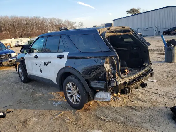1FM5K8AB7RGA64440 2024 FORD EXPLORER - Image 2