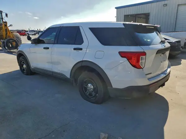 1FM5K8AB8NGA31070 2022 FORD EXPLORER - Image 2