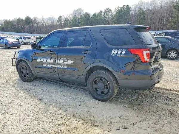 1FM5K8AR0HGA78966 2017 FORD EXPLORER - Image 2