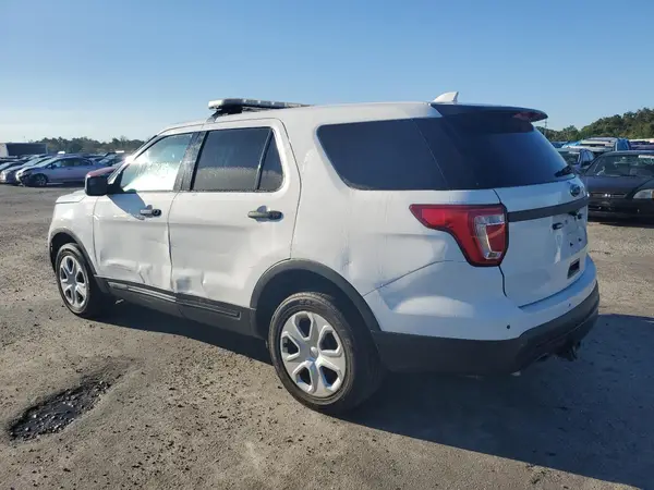 1FM5K8AR0HGB15918 2017 FORD EXPLORER - Image 2