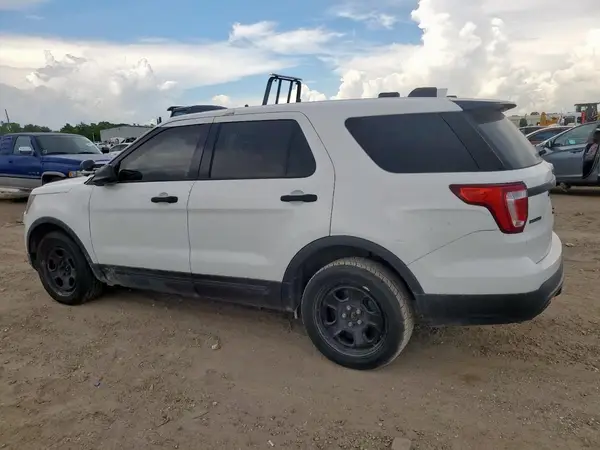 1FM5K8AR0HGB47266 2017 FORD EXPLORER - Image 2