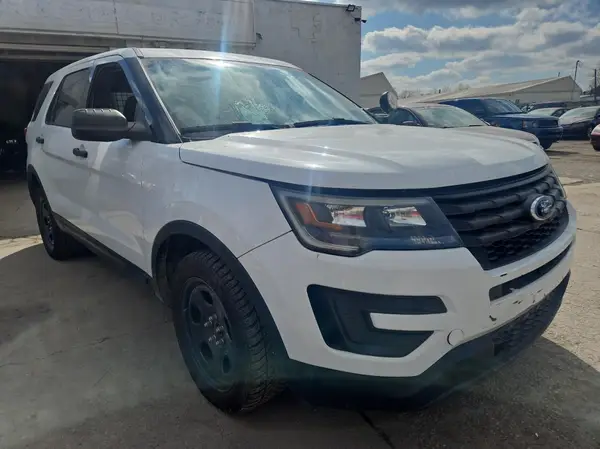 1FM5K8AR0HGB54377 2017 FORD EXPLORER - Image 1