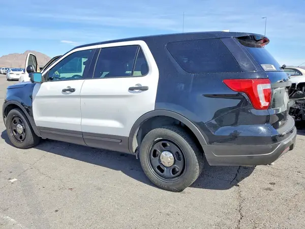 1FM5K8AR0JGA26999 2018 FORD EXPLORER - Image 2