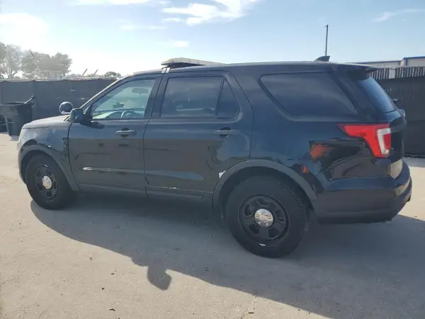 1FM5K8AR0JGA72235 2018 FORD EXPLORER - Image 2