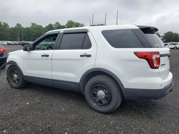 1FM5K8AR1GGA14241 2016 FORD EXPLORER - Image 2