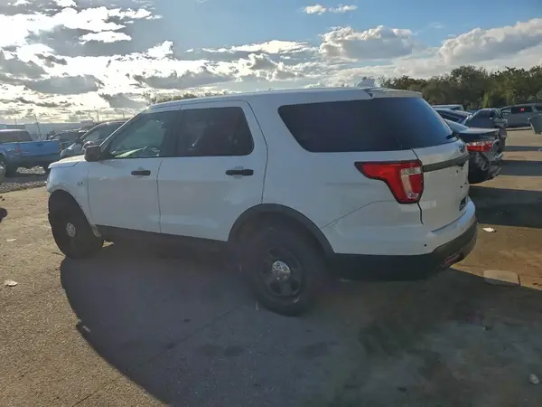 1FM5K8AR1GGB35772 2016 FORD EXPLORER - Image 2