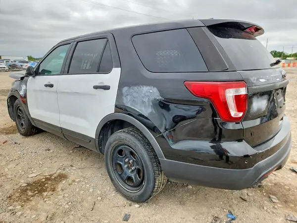 1FM5K8AR1GGD32943 2016 FORD EXPLORER - Image 2