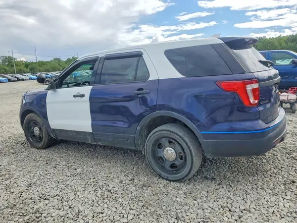 1FM5K8AR1HGA37522 2017 FORD EXPLORER - Image 2