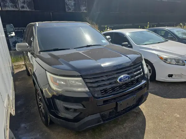 1FM5K8AR1HGA48715 2017 FORD EXPLORER - Image 2