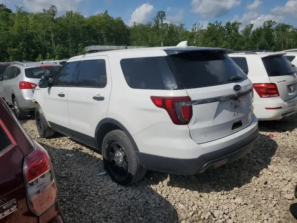 1FM5K8AR1HGB15877 2017 FORD EXPLORER - Image 2